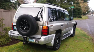 Illustration for article titled This 2000 Mitsubishi Montero Endeavor Asks $4,650, Looks Butch Doing It